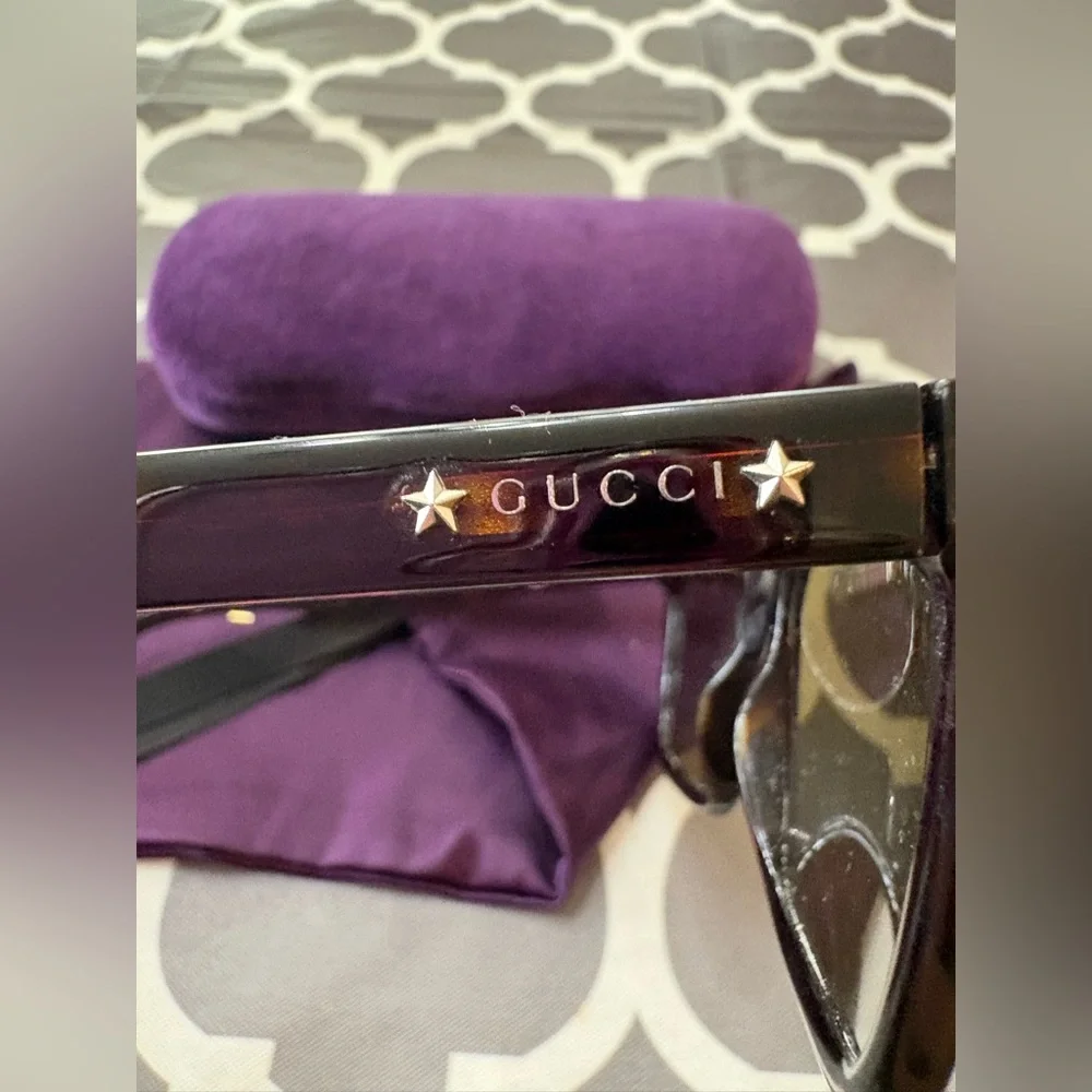 Gucci Women’s Black Sunglasses - Picture 5 of 11